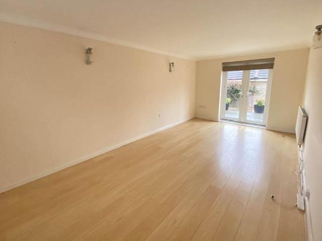 3 bedroom detached house to rent