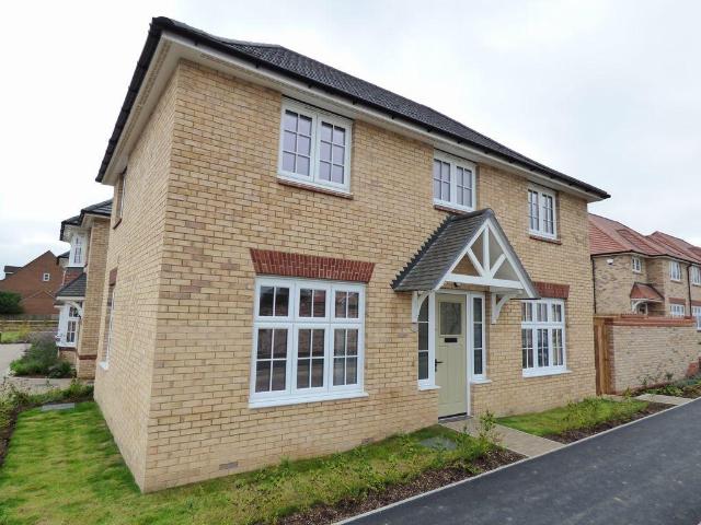 3 bedroom detached house to rent