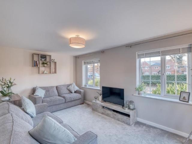 3 bedroom detached house to rent