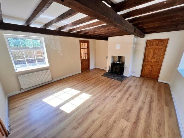 3 bedroom detached house to rent