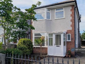 3 bedroom detached house to rent