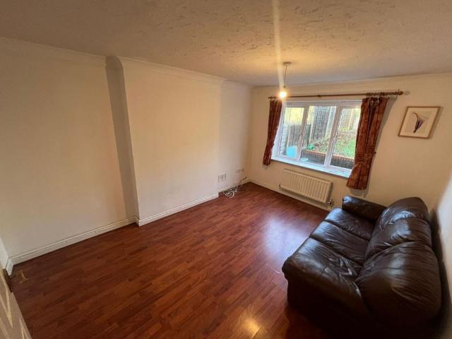 3 bedroom detached house to rent