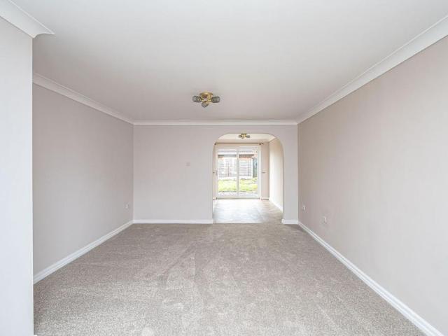3 bedroom detached house to rent