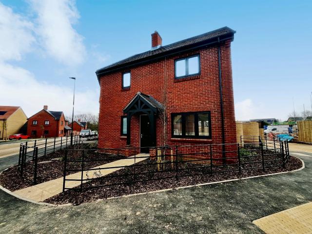 3 bedroom detached house to rent