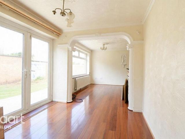 3 bedroom detached house to rent