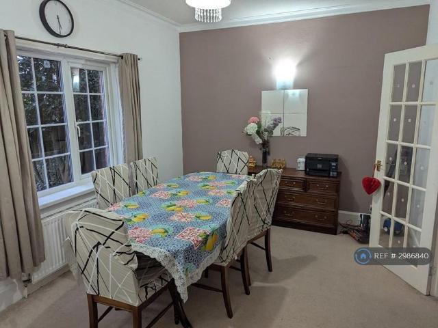 3 bedroom detached house to rent