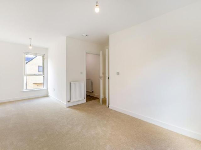 3 bedroom detached house to rent