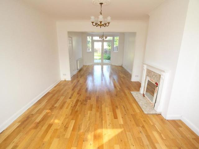 3 bedroom detached house to rent
