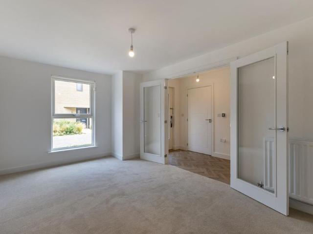3 bedroom detached house to rent