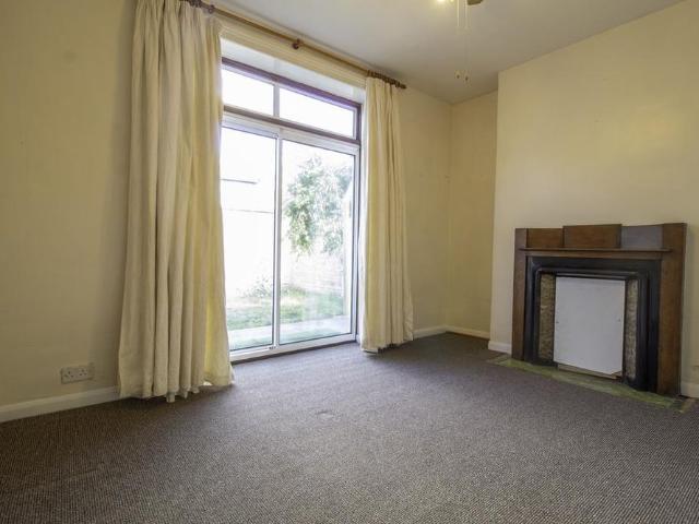 3 bedroom detached house to rent