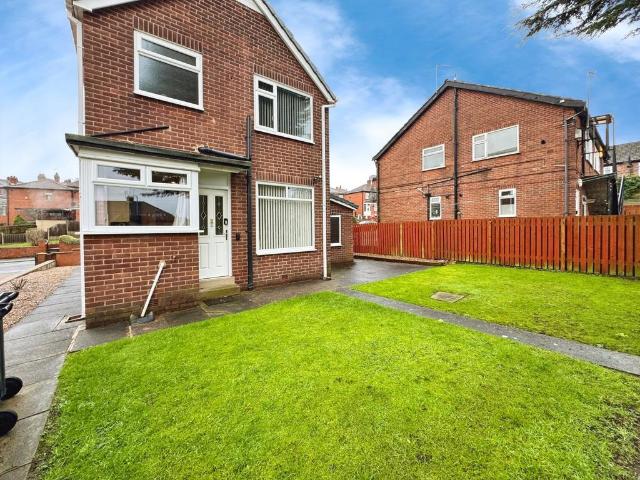 3 bedroom detached house to rent