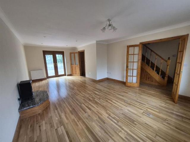 3 bedroom detached house to rent