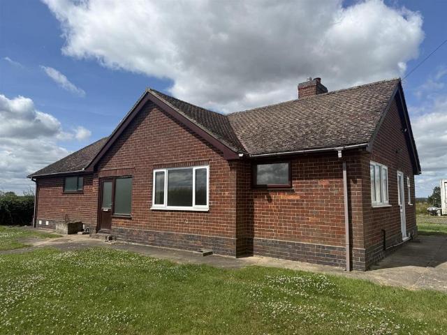 3 bedroom detached house to rent
