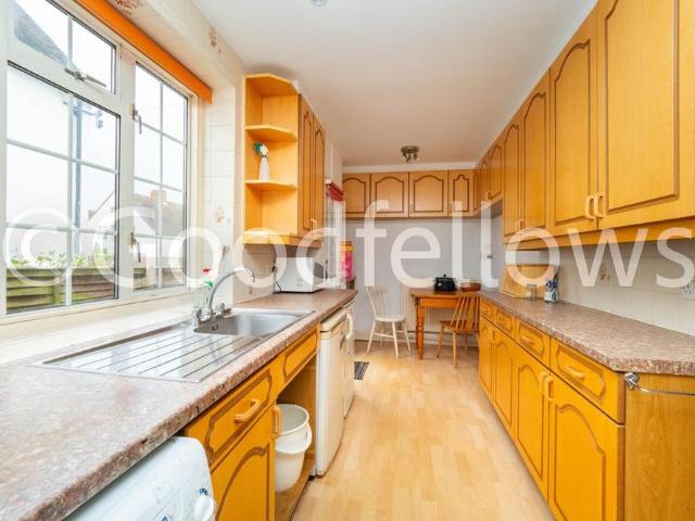 3 bedroom detached house to rent