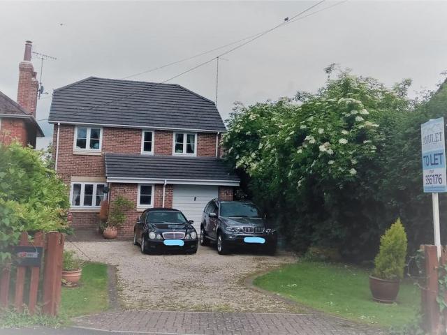3 bedroom detached house to rent