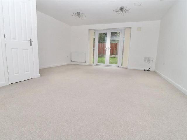3 bedroom detached house to rent