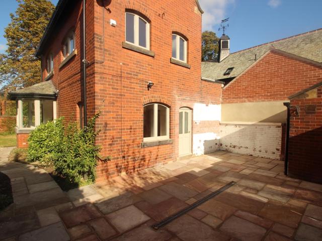 3 bedroom detached house to rent
