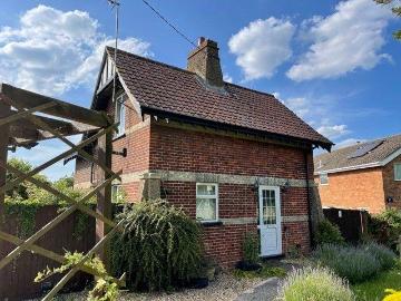 3 bedroom detached house to rent