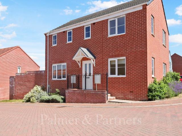 3 bedroom detached house to rent