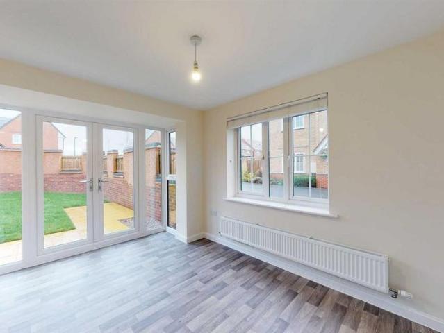3 bedroom detached house to rent