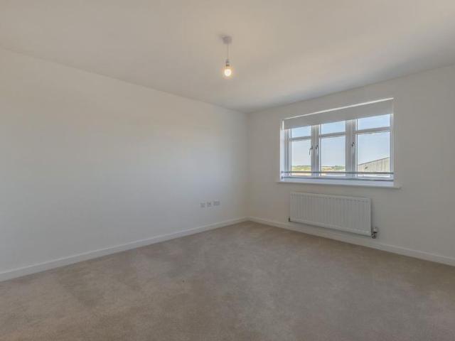 3 bedroom detached house to rent
