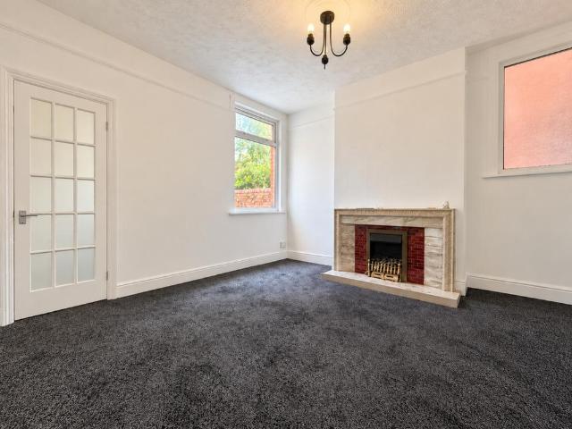 3 bedroom detached house to rent