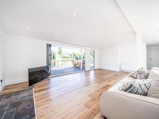 3 bedroom detached house to rent