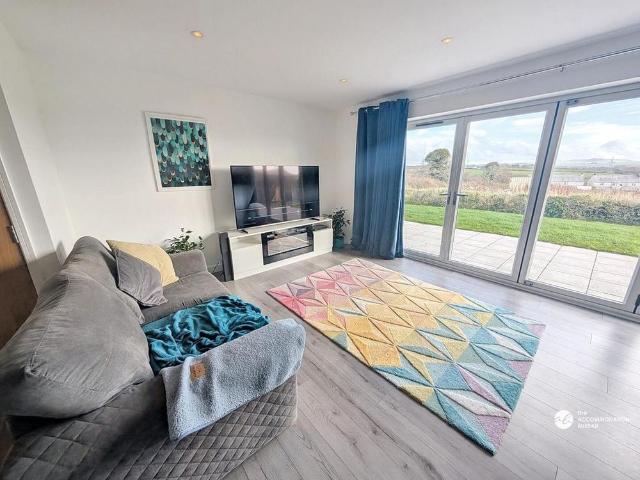 3 bedroom detached house to rent