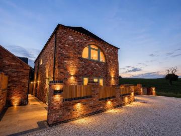 3 bedroom detached house to rent