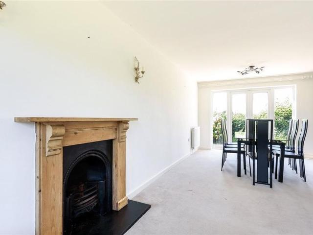 3 bedroom detached house to rent