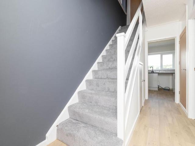 3 bedroom detached house to rent