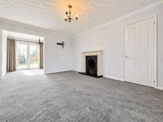 3 bedroom detached house to rent