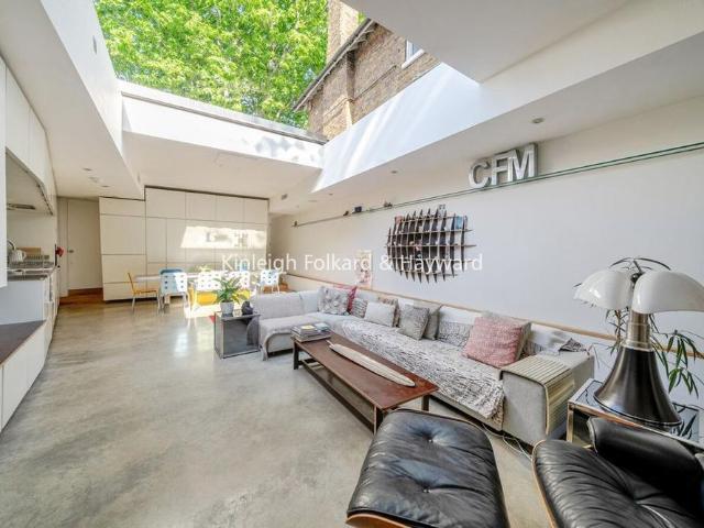 3 bedroom detached house to rent