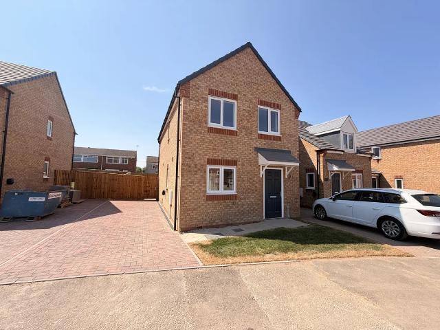 3 bedroom detached house to rent