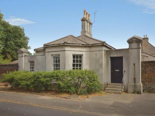 3 bedroom detached house to rent
