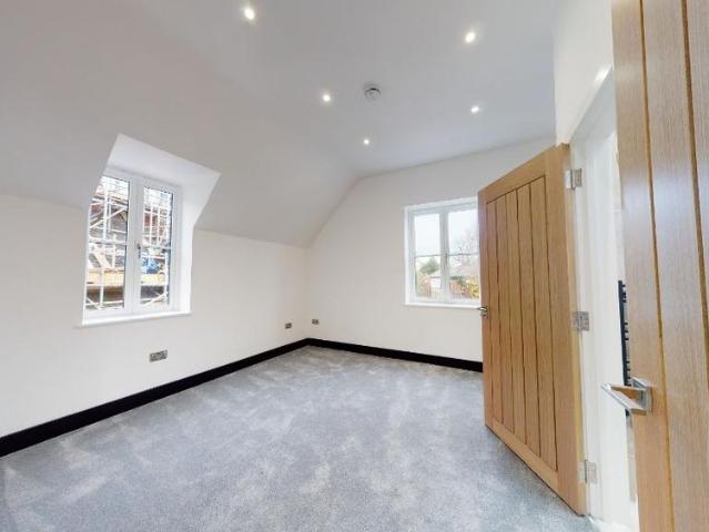3 bedroom detached house to rent