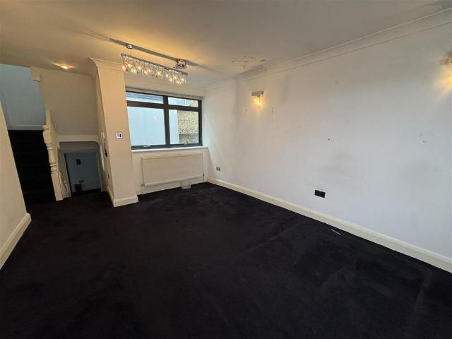3 bedroom detached house to rent
