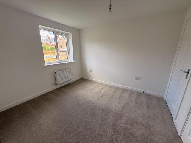 3 bedroom detached house to rent