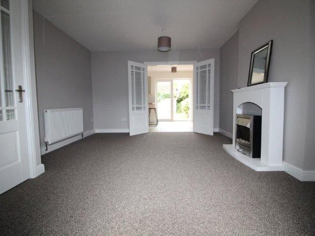 3 bedroom detached house to rent