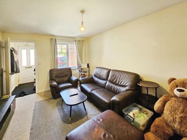 3 bedroom detached house to rent
