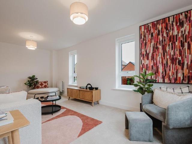 3 bedroom detached house to rent