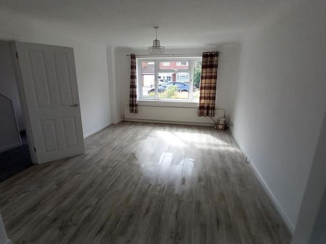 3 bedroom detached house to rent