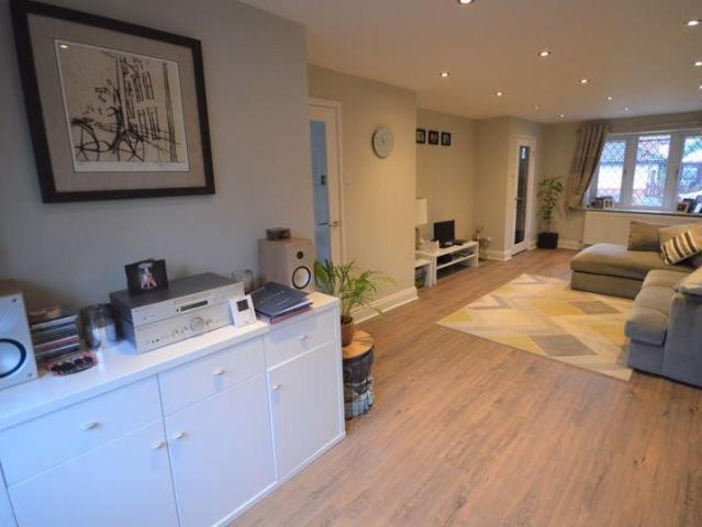 3 bedroom detached house to rent