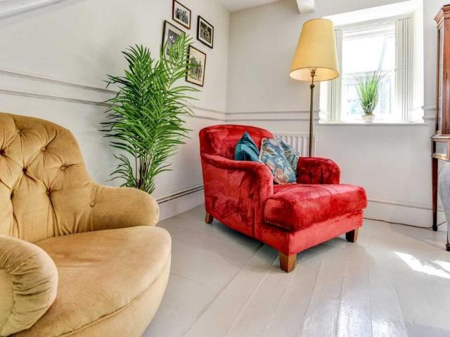3 bedroom detached house to rent