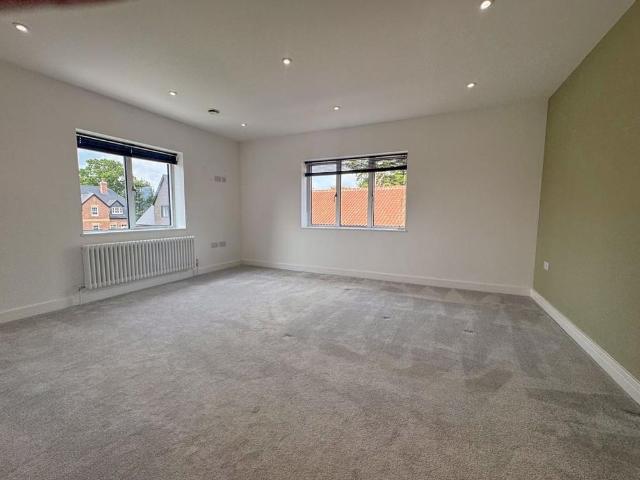 3 bedroom detached house to rent