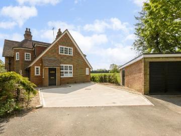3 bedroom detached house to rent
