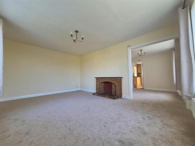 3 bedroom detached house to rent