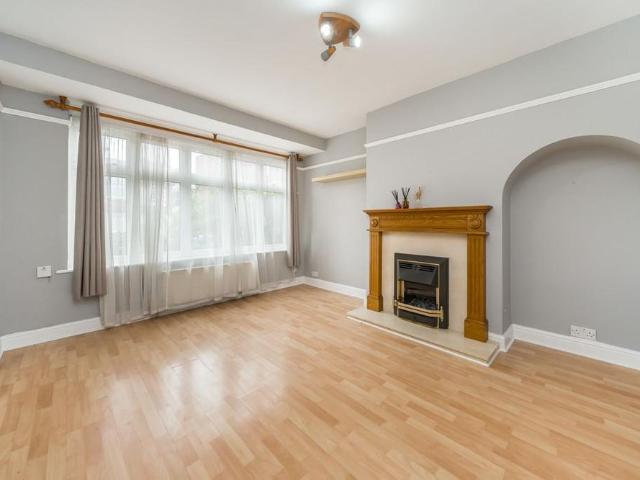 3 bedroom detached house to rent