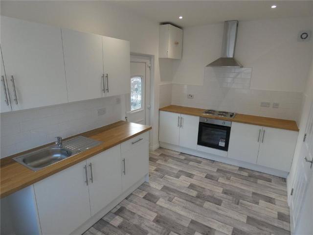 3 bedroom detached house to rent