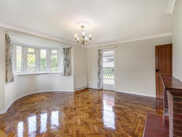3 bedroom detached house to rent